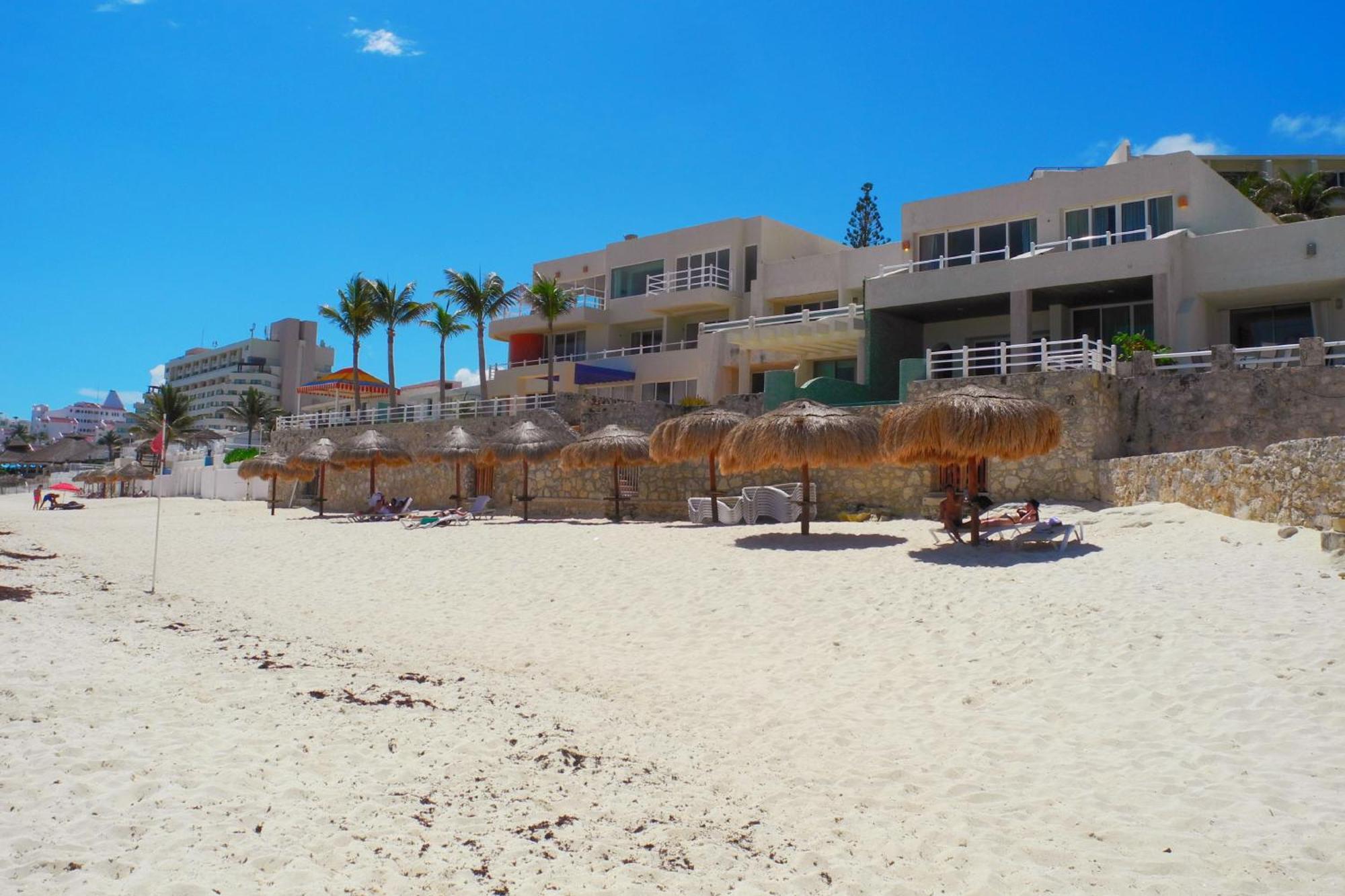 Seaside Escape Studio In Cancun Beach Apartment Exterior photo